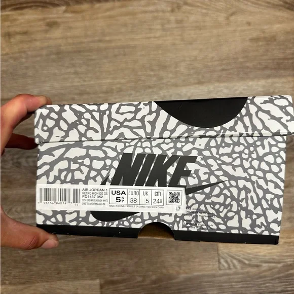 Air Jordan 1s- Cement OG